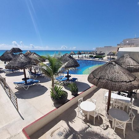 Villas Marlin 108, A Pie De Playa, Albercas, Jacuzi, Ubicacion Inmejorable 坎昆 外观 照片