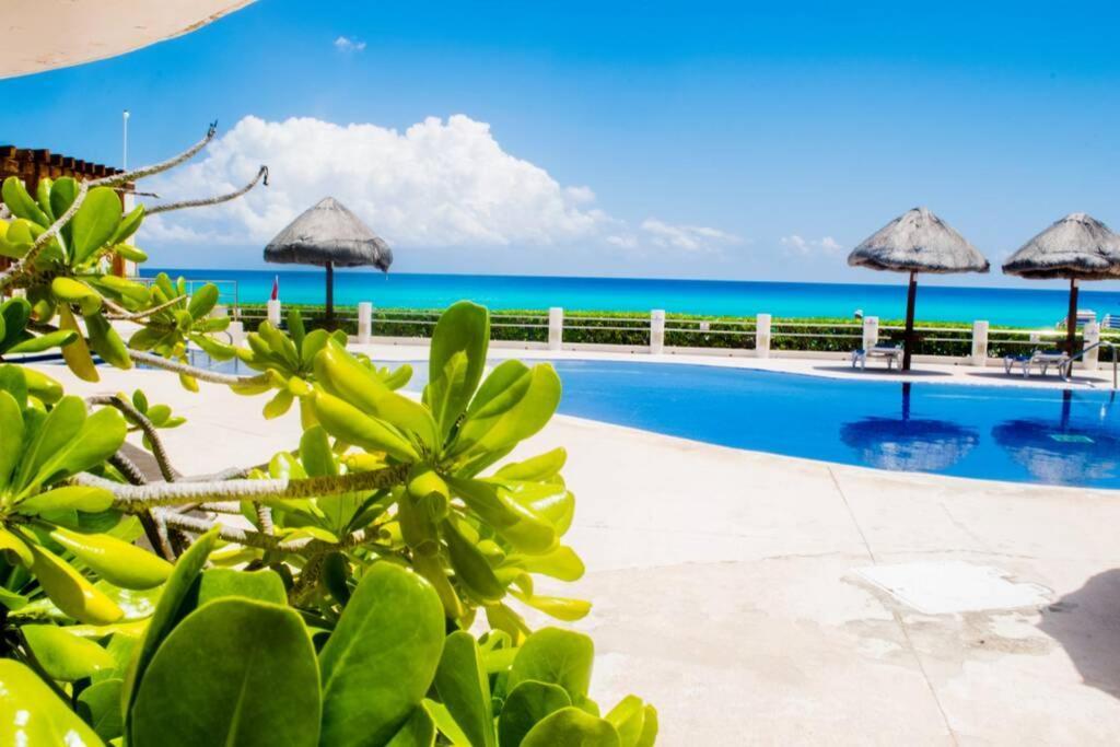 Villas Marlin 108, A Pie De Playa, Albercas, Jacuzi, Ubicacion Inmejorable 坎昆 外观 照片