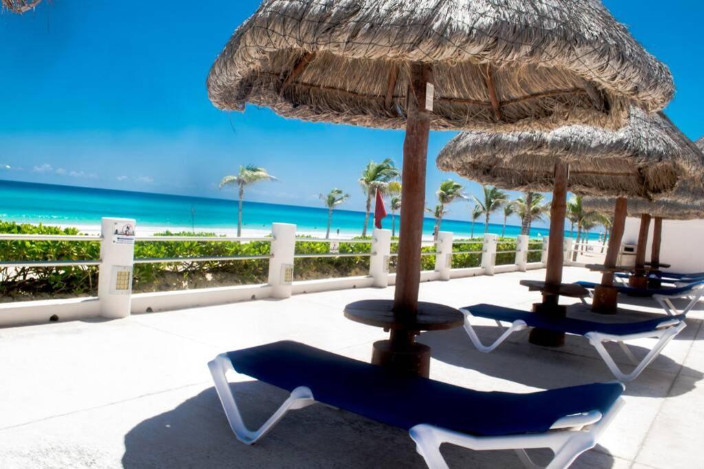 Villas Marlin 108, A Pie De Playa, Albercas, Jacuzi, Ubicacion Inmejorable 坎昆 外观 照片