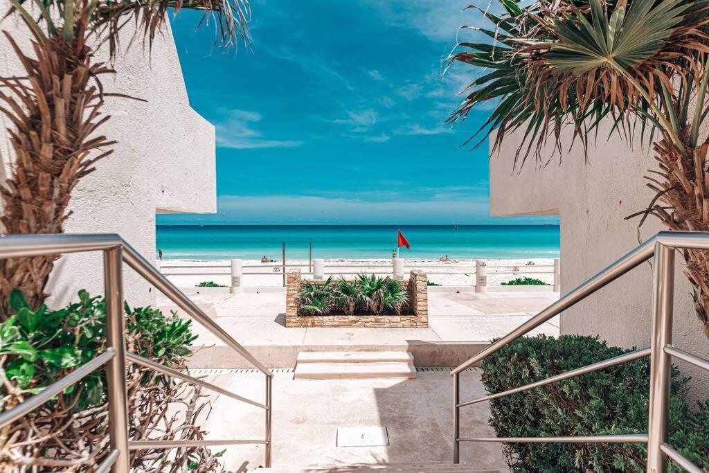 Villas Marlin 108, A Pie De Playa, Albercas, Jacuzi, Ubicacion Inmejorable 坎昆 外观 照片